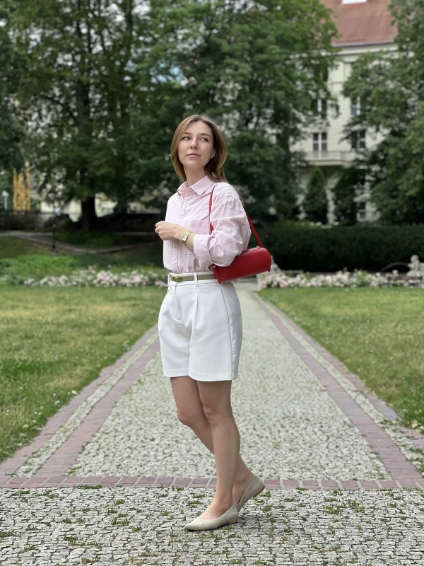Mała czerwona torebka TUBO do codziennej stylizacji