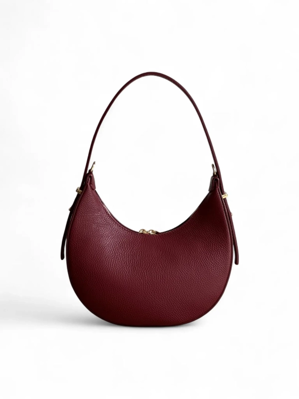 Torebka skórzana bordowa na ramię półksiężyc MOON Venasti minimalistyczna elegancka2 2.webp