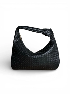 Torebka hobo czarne skórzana pleciona intrecciato na ramię Vincolo Venasti2.webp
