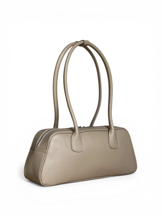 Torebka bagietka beżowa skórzana podłużna typu jamnik na ramię Bassotto Venasti11.webp