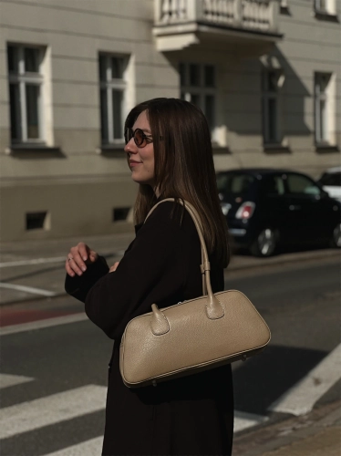 Torebka bagietka beżowa ze skóry naturalnej BASSOTTO typu jamnik - stylizacja jesienna